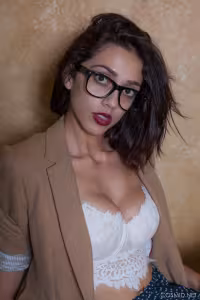 Belle Wood – Galerie de photos sexy – Photo 3