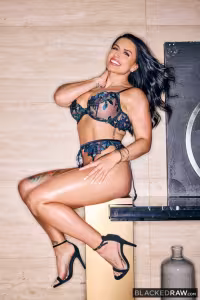 Eva Angelina – Galerie de photos sexy – Photo 4