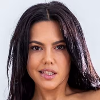 Portrait de l'actrice x Apolonia Lapiedra