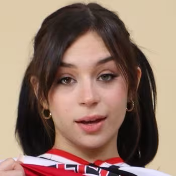 Portrait de l'actrice x Aria Valencia