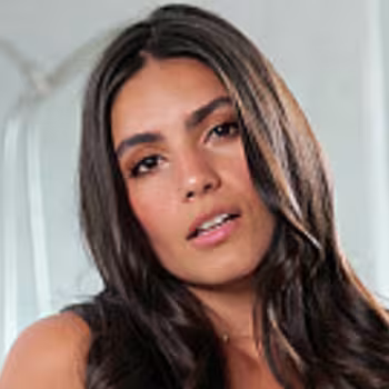 Portrait de l'actrice x Isa Bella