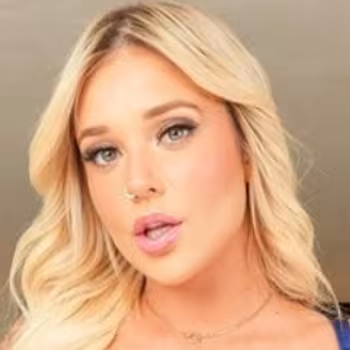 Portrait de l'actrice x Kali Roses