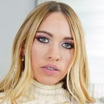 Portrait de l'actrice x Khloe Kapri