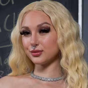 Portrait de l'actrice x Skylar Vox