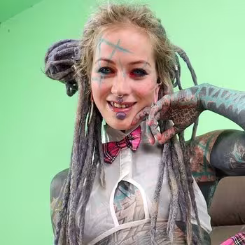 Portrait de l'actrice x Anuskatzz
